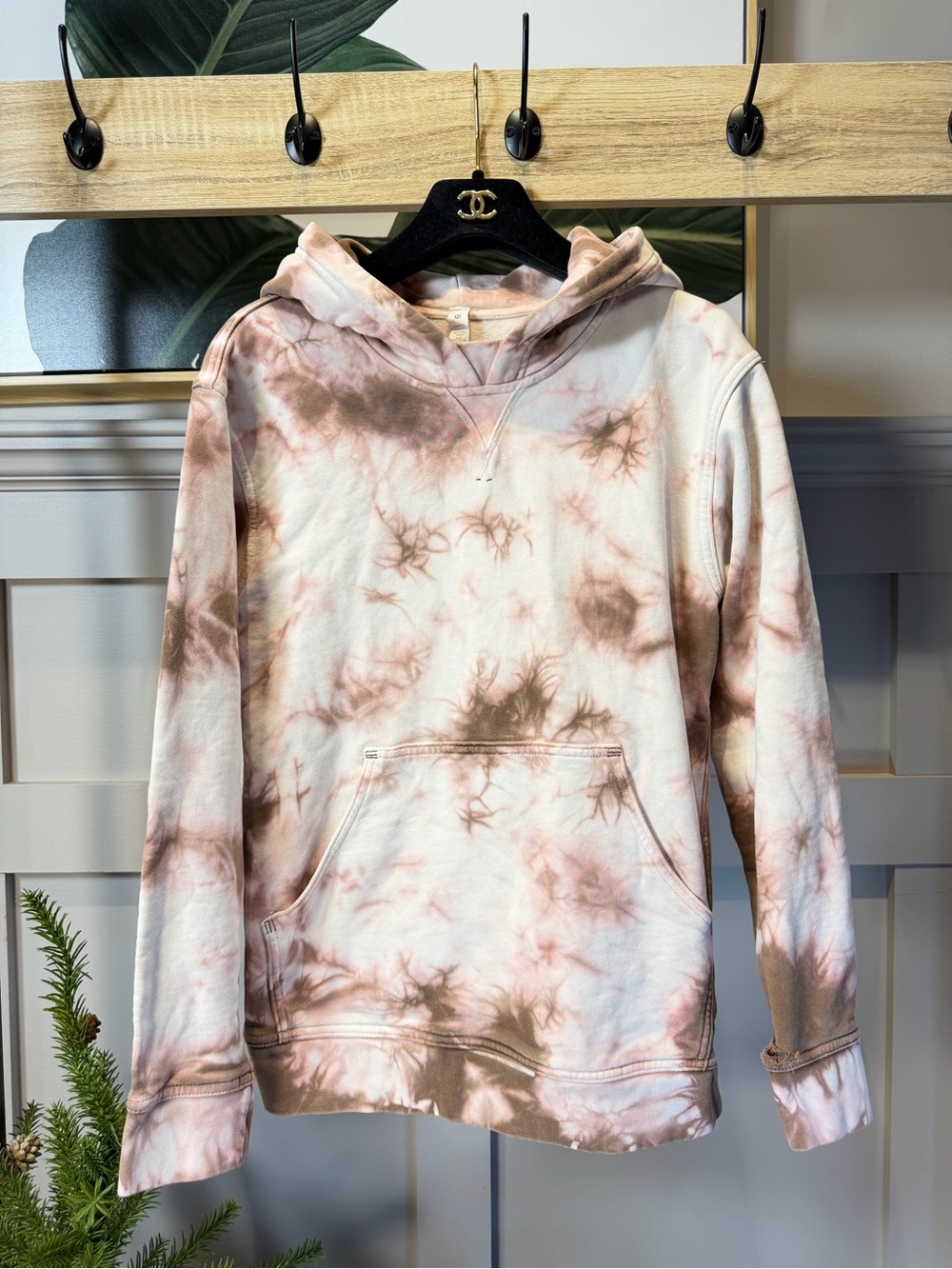 lululemon athletica Women's Tie-Dye Hoodie in Cream and Brown - Picture 10 of 10